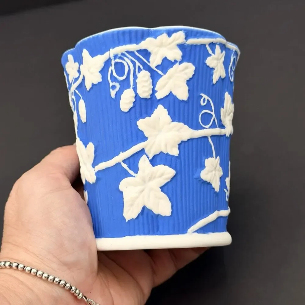 MMA Metropolitan Museum of Art Blue White Relief Ivy Vine Cachepot Planter Vase